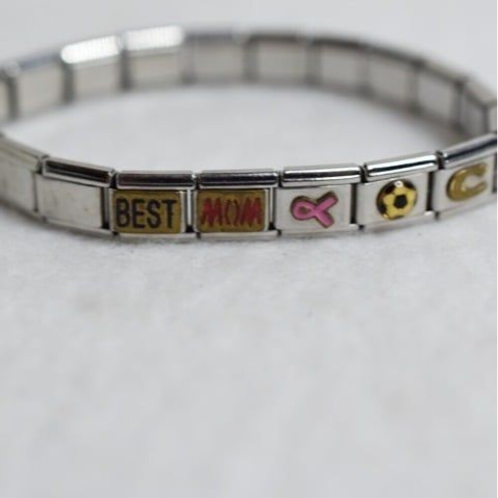 1990's Best Mom Metal Link Add & Remove Charm Silver Tone Stretch Bracelet